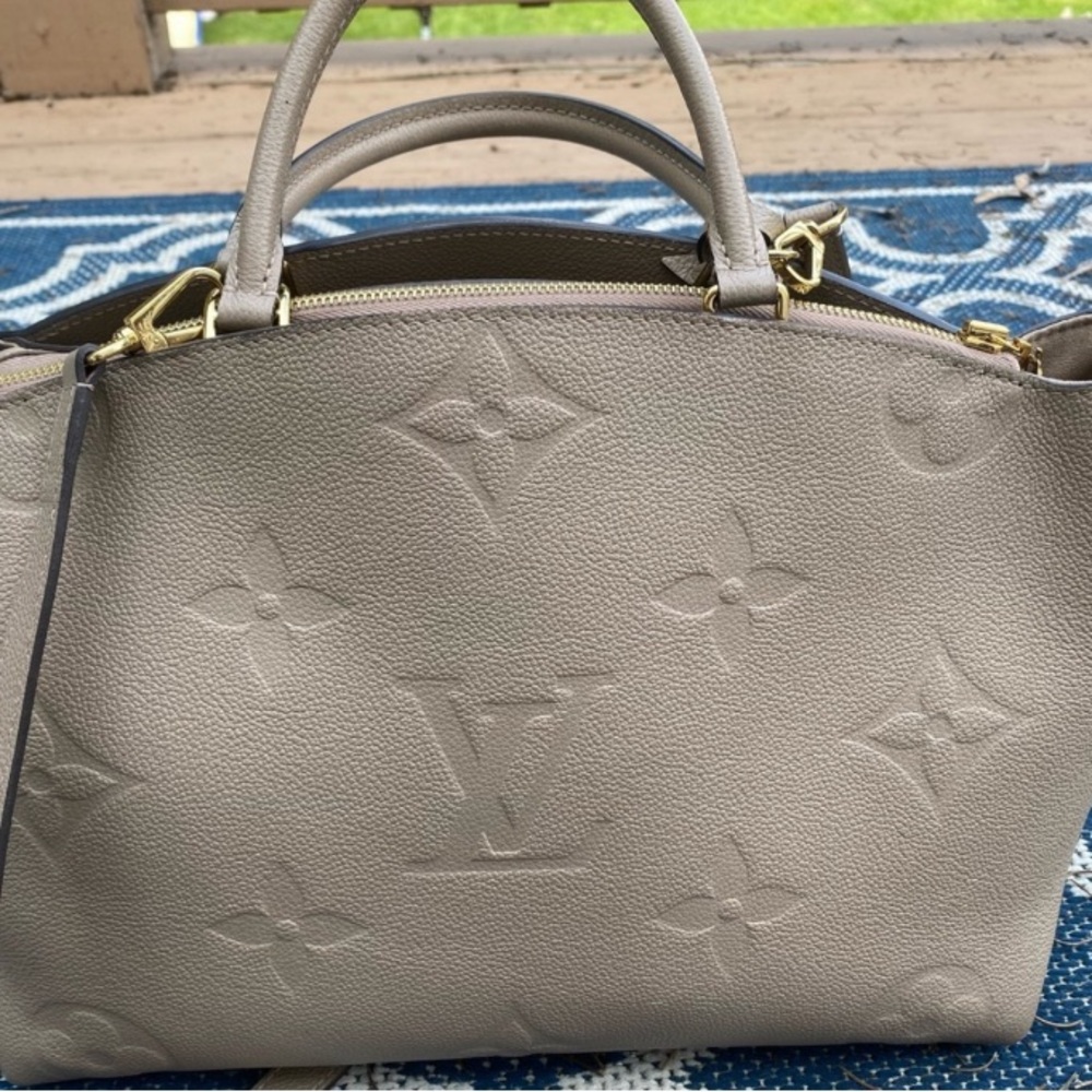 Louis Vuitton Grand Palais MM with Signature Monogram Empriente w/dust bag, box - Picture 2 of 13